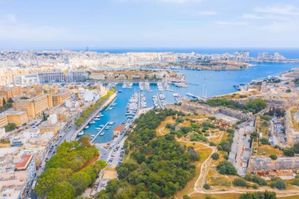 A Lovely 3 Bedroom, 3 Baths Home In The Centre Of Gzira By 360 Estates Eksteriør billede