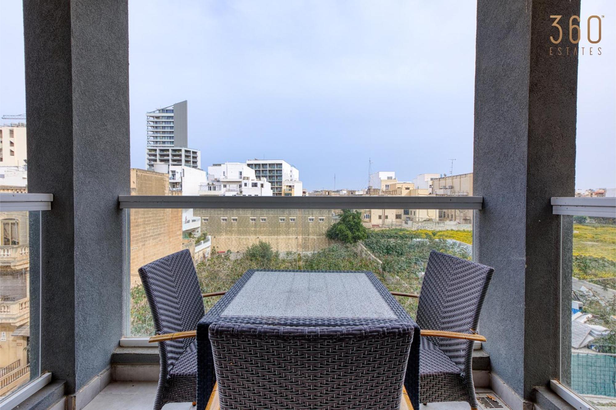 A Lovely 3 Bedroom, 3 Baths Home In The Centre Of Gzira By 360 Estates Eksteriør billede